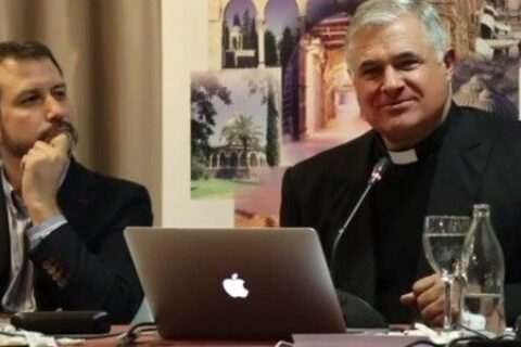 Conferencia completa del padre Juan Solana y el periodista Jesús García sobre el Proyecto Magdala