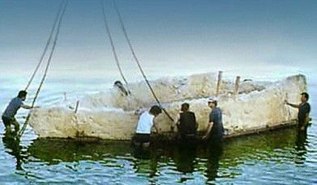 La Barca de Jesús, descubierta en 1986, un gran reclamo para los peregrinos en el Mar de Galilea