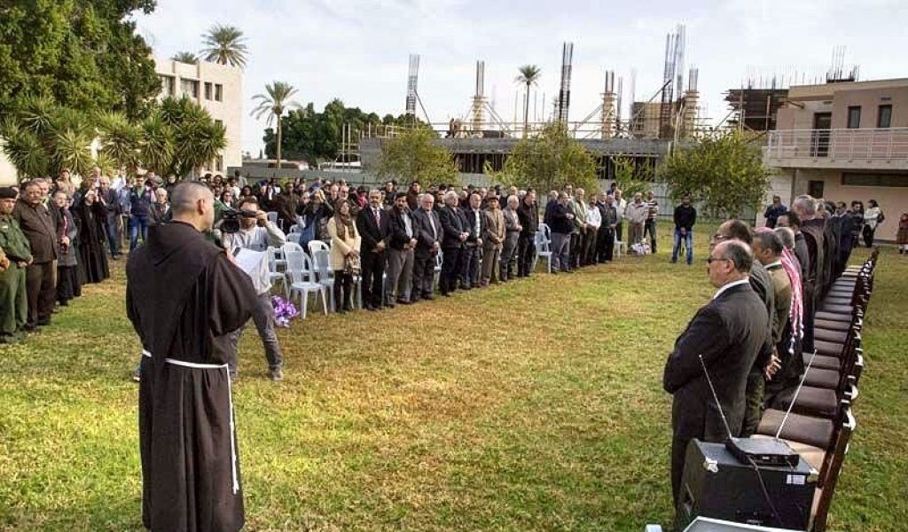 Bautismo y renovación en el Jordán: «Es un renacimiento, inicio del camino hacia la vida eterna»