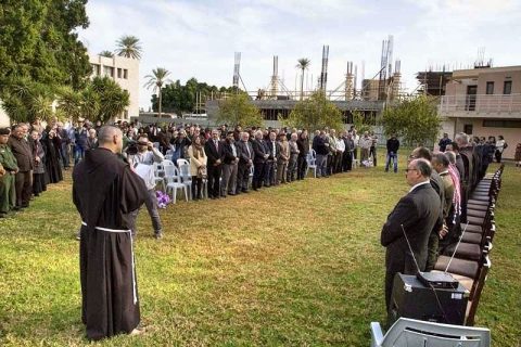 Bautismo y renovación en el Jordán: «Es un renacimiento, inicio del camino hacia la vida eterna»