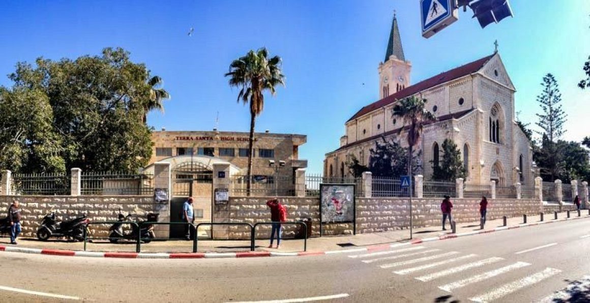 Terra Santa School de Jafa: estudiantes árabes, musulmanes y cristianos, en una ciudad judía