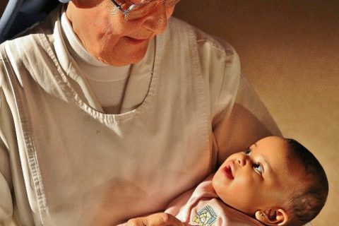 Mikel Marín, fotógrafo de los religiosos en Tierra Santa: «Lo que he captado en ellos es verdad»