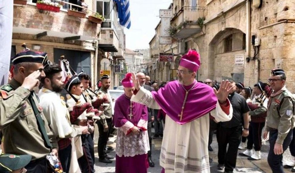 «Si creemos reamente en la Resurrección, las situaciones de dolor y muerte se transformarán en un camino de vida»