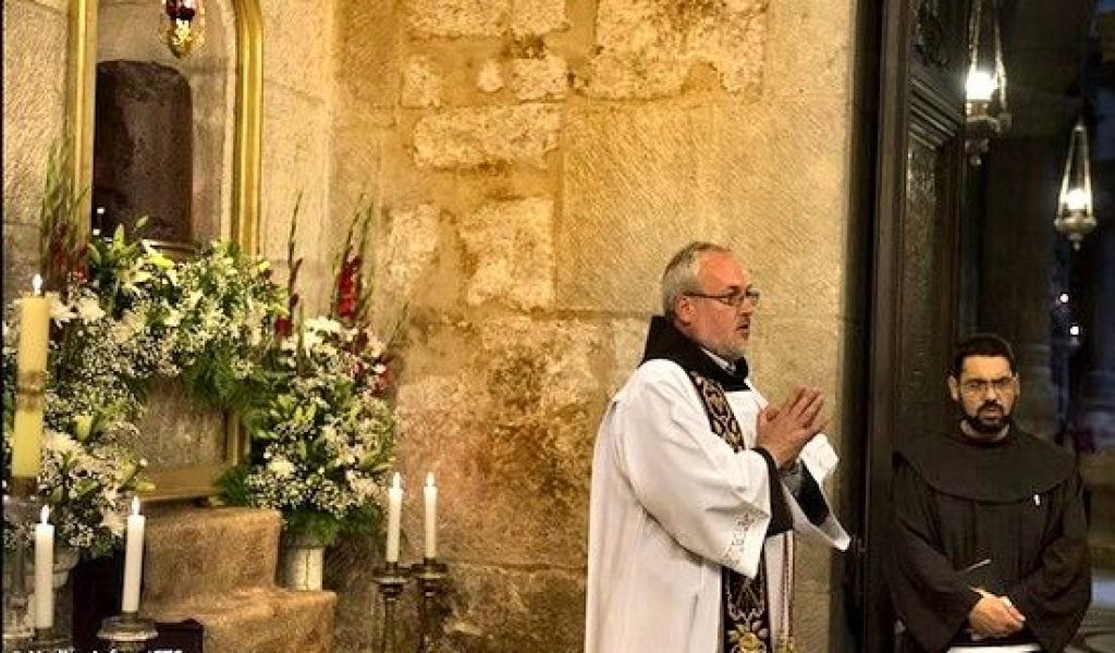 De Getsemaní a la columna de la flagelación, de la iglesia de la Agonía a la capilla de la Aparición