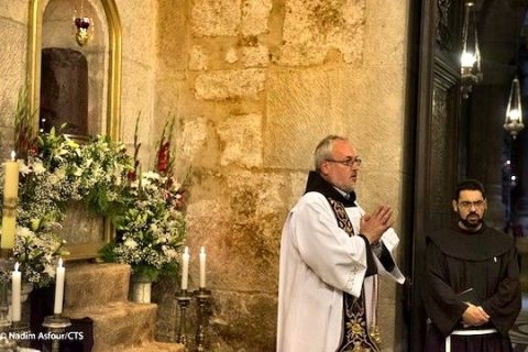 De Getsemaní a la columna de la flagelación, de la iglesia de la Agonía a la capilla de la Aparición