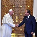 EL PAPA LLEGA A EGIPTO PARA DEFENDER LA RECONCILIACIÓN ENTRE RELIGIONES