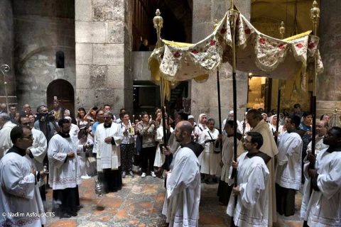 Corpus Christi en Jerusalén: procesión del Santísimo alrededor del lugar donde reposó el Cuerpo de Cristo