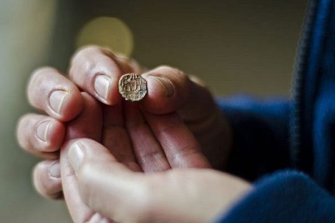 Una moneda del año 700 a.C. confirma un dato histórico que solo se conocía a través de la Biblia