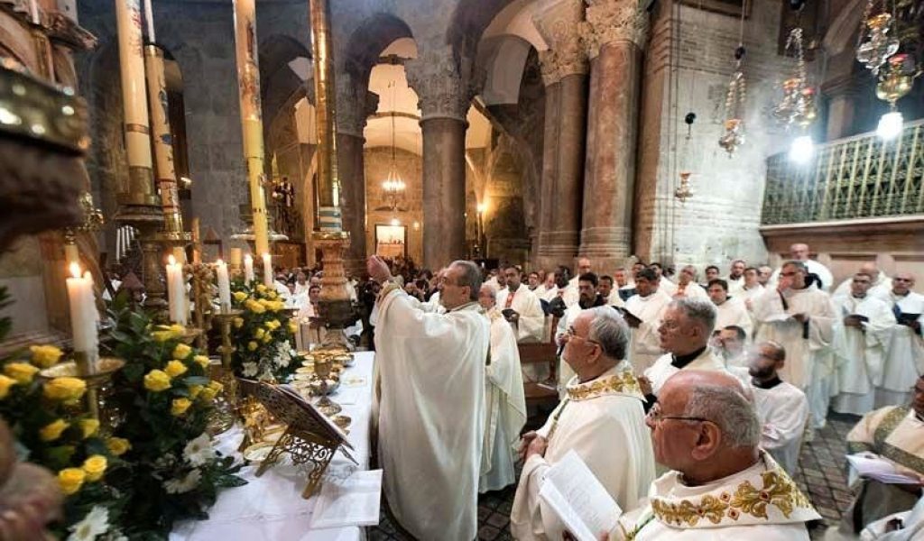 Jueves Santo en Jerusalén: lavatorio en el Cenáculo, el guardián musulmán de las llaves, hora santa en Getsemaní…