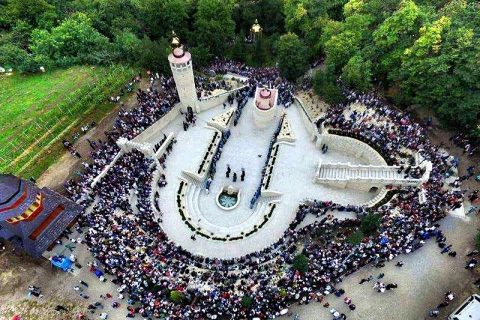 El Custodio de Tierra Santa bendice una impresionante réplica en Ucrania del Edículo del Santo Sepulcro