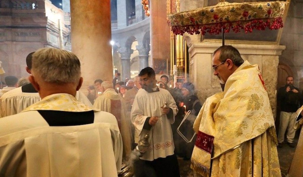 Con el Santo Sepulcro cerrado, el arzobispo Pizzaballa lamenta: «Son tiempos peores que la guerra»