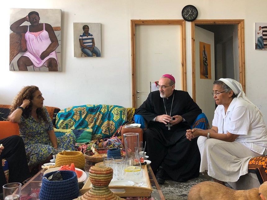 El Patriarca Latino de Jerusalén, el arzobispo Pizzaballa, en adoración eucarística