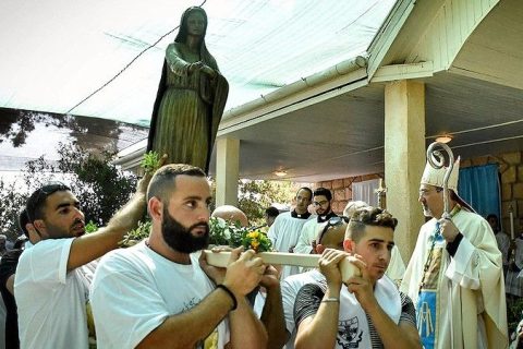 La Fundación Tierra Santa transmite este lunes el Rosario por los cristianos de Oriente Medio: he aquí el programa