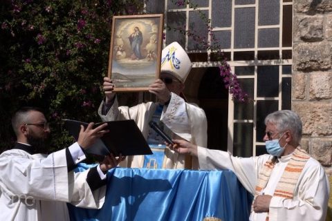 Sigue desde aquí la transmisión este lunes del Rosario por los cristianos y la paz de Tierra Santa