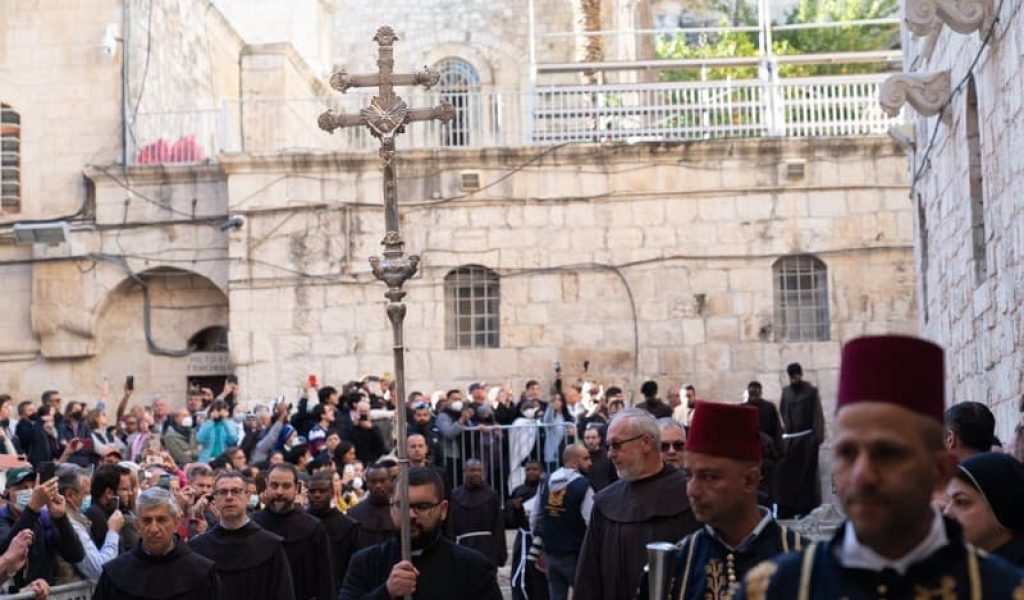 Del Gólgota al Sepulcro: la grandeza incomparable de la liturgia del Viernes Santo en Jerusalén