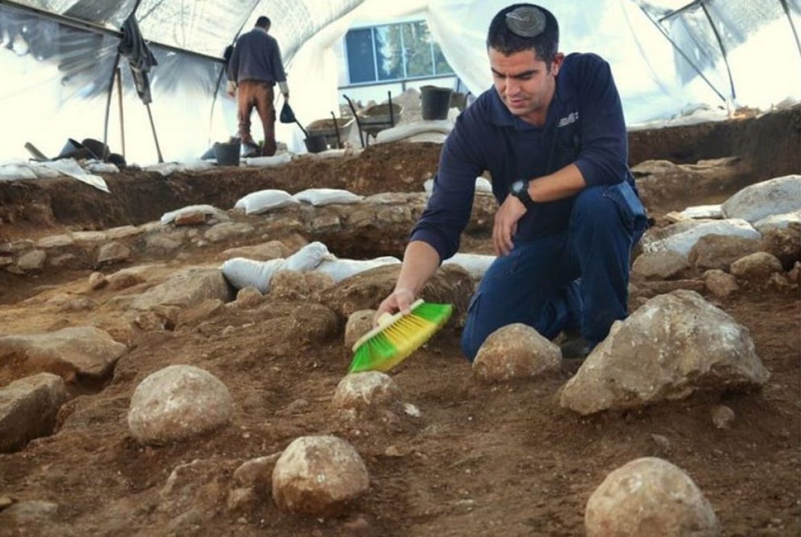 Hallan el armamento pesado que utilizaron los romanos en la destrucción del templo de Jerusalén que profetizó Jesús