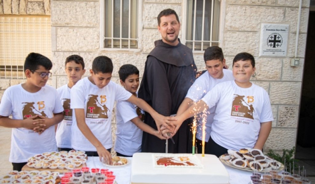 La Casa del Niño de Belén celebra sus 15 años: empezó como un «experimento» y está cambiando a la infancia del hogar de Jesús