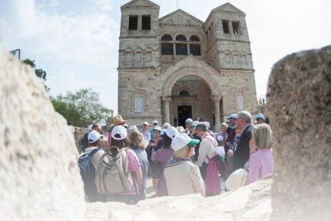 Peregrino, no turista; hay que tratarse con los cristianos locales: guía de los obispos ingleses