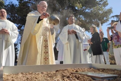 De los pastores extremeños al Campo de los Pastores de Belén: primera piedra