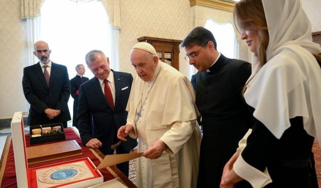 El Papa recibe al rey de Jordania: Preservar el statu quo de Jerusalén, fomentar la presencia cristiana y la acogida de refugiados