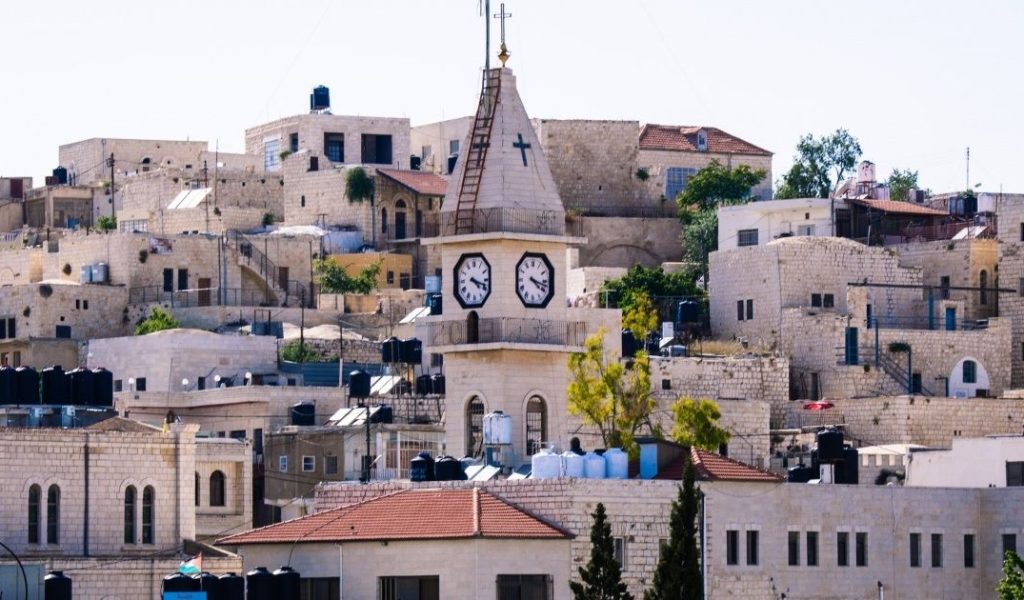 Taybeh, la antigua Efraín, el pueblo más cristiano de Tierra Santa: lugar de retiro para Jesús… y famoso por los sacrificios y la cerveza