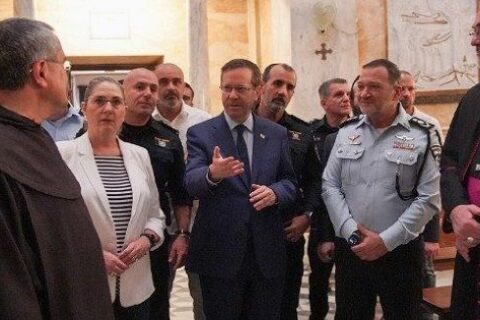 Herzog, presidente de Israel, visita a los carmelitas de Haifa con líderes cristianos