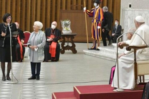 «El poder de la oración es crucial»: el llamado de la presidenta de los Focolares al Sínodo, sobre la guerra