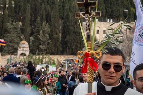 El Papa difunde una Carta a los Católicos de Tierra Santa: No estáis solos, les dice