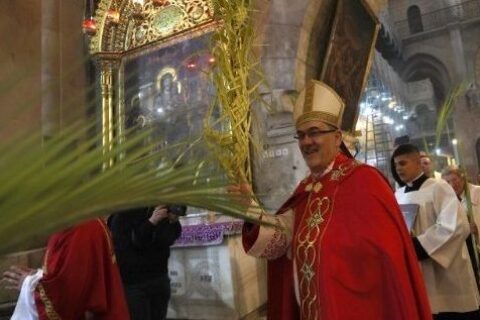 Pizzaballa, a los cristianos de Tierra Santa: «Llegará la aurora del tercer día»