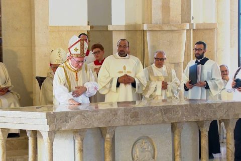 Parolin, tras dedicar la Iglesia del Bautismo de Jesús en Jordania: «La presencia cristiana es esencial»