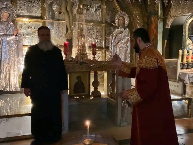 Ceremonia de los cristianos armenios en el Santo Sepulcro de Jerusalén.