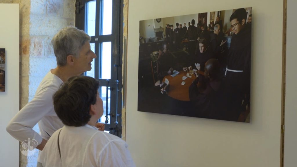 La exposición fotográfica “Los guardianes de la tumba de Cristo”, ya en Toledo.